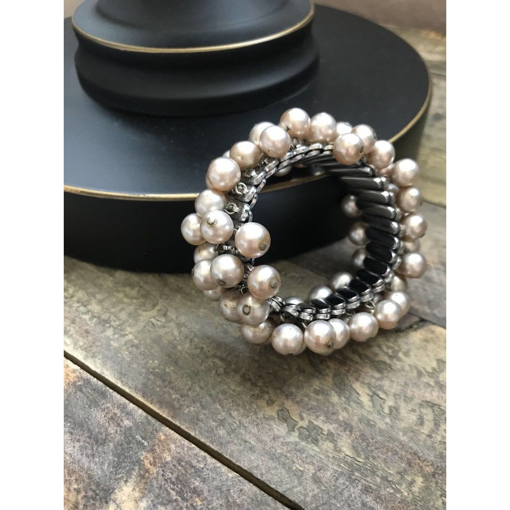 🌵Stretchy Faux Pearl Bracelets Women's Fashion Jewelry Box Lot - 2 Bracelets